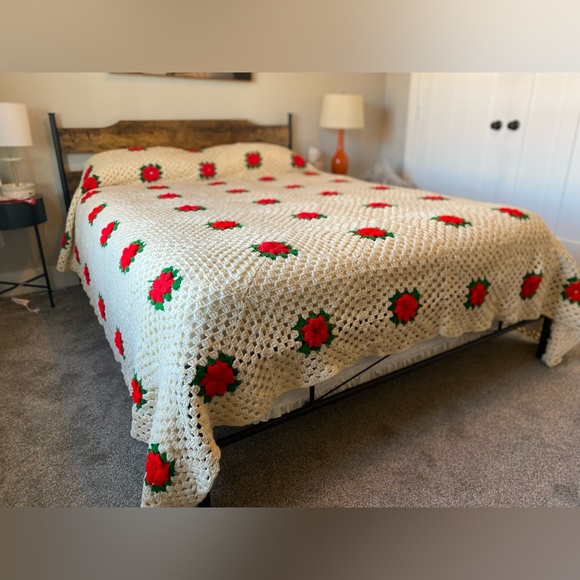 Source Unknown Other - Christmas Poinsettia Crochet Granny Square Afghan Blanket Red, Green, Ivory King